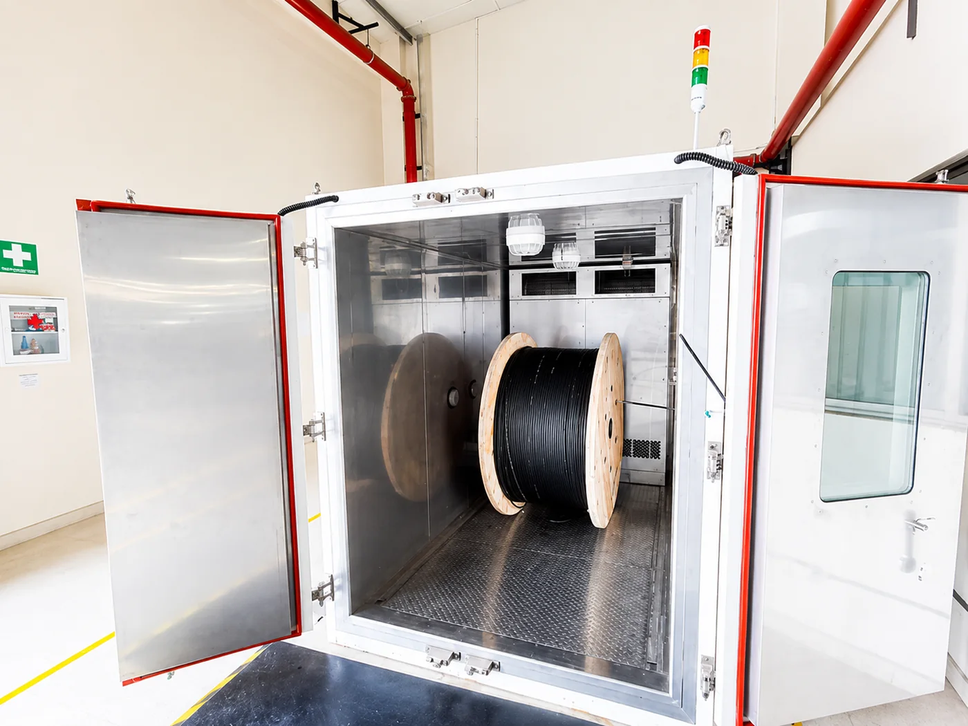 Environmental chamber testing for optical cables